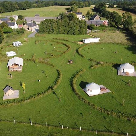 Camping A La Ferme - Hebergements Insolites Cerisy-la-Foret Exterior photo