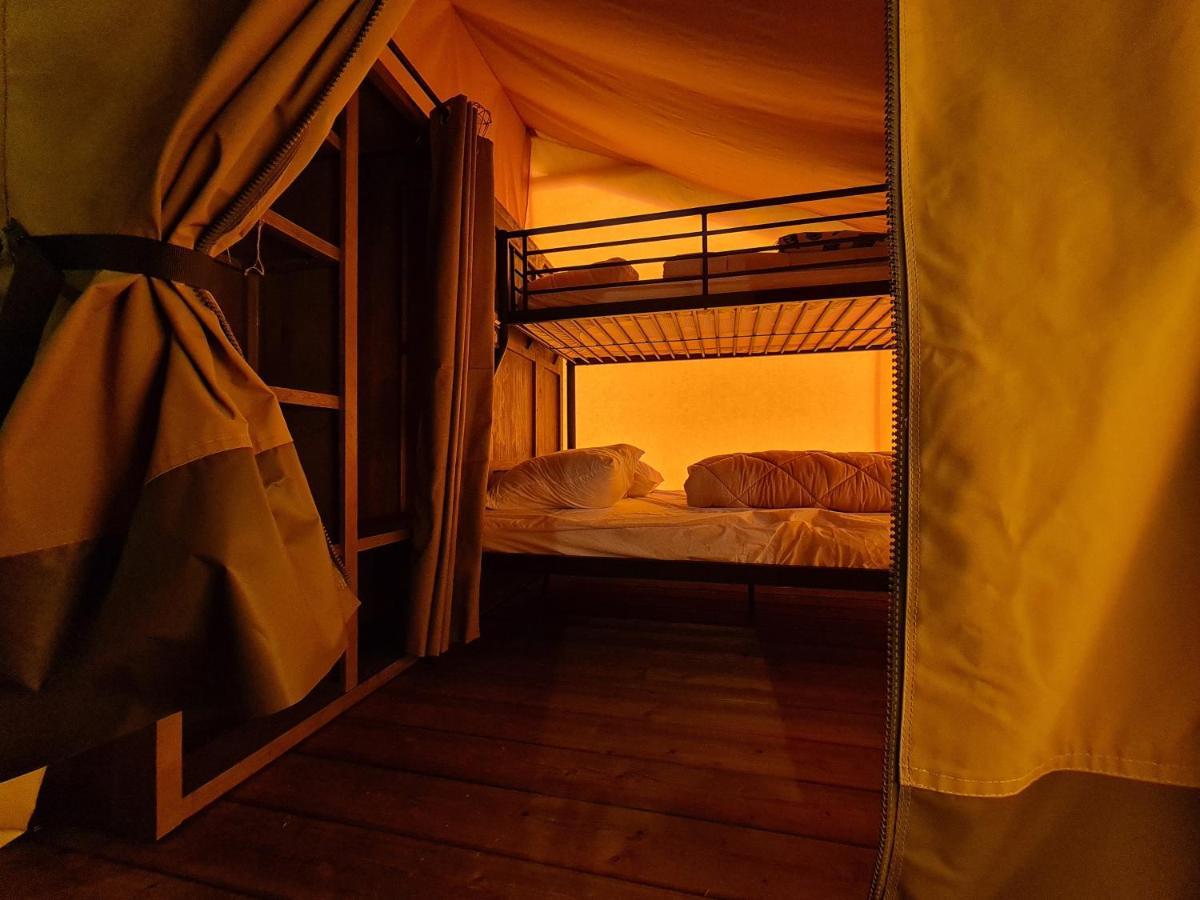 Camping A La Ferme - Hebergements Insolites Cerisy-la-Foret Exterior photo
