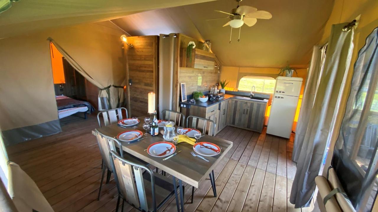 Camping A La Ferme - Hebergements Insolites Cerisy-la-Foret Exterior photo