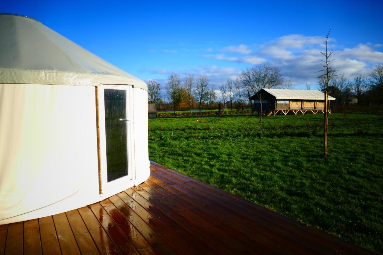 Camping A La Ferme - Hebergements Insolites Cerisy-la-Foret Exterior photo