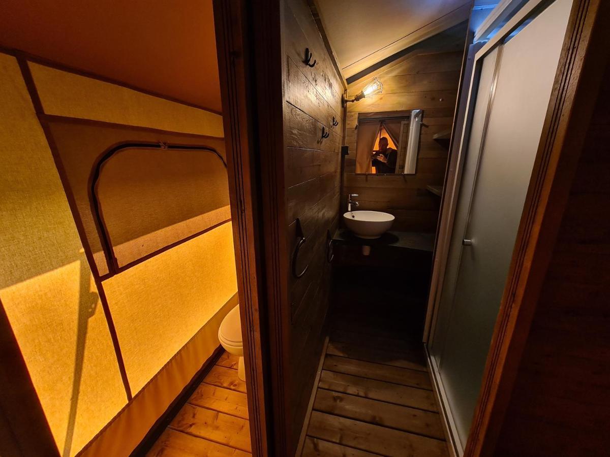 Camping A La Ferme - Hebergements Insolites Cerisy-la-Foret Exterior photo