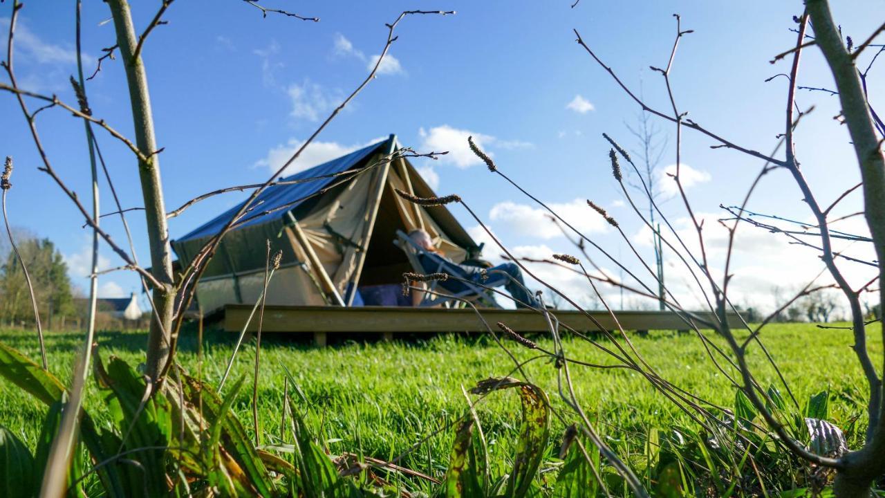 Camping A La Ferme - Hebergements Insolites Cerisy-la-Foret Exterior photo